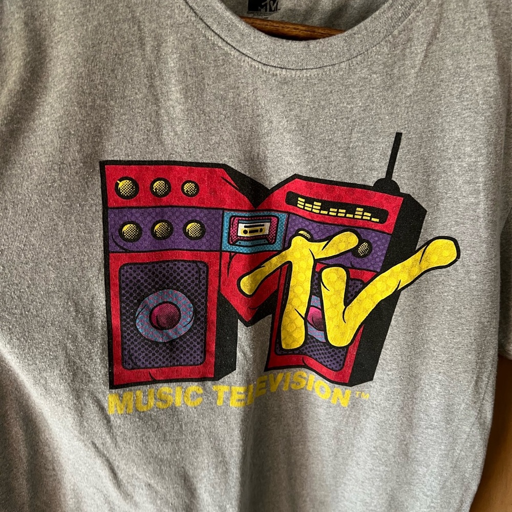 MTV shirt